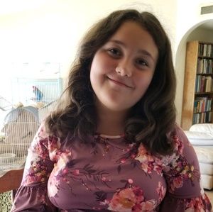 Meet your Posher, Cassandra